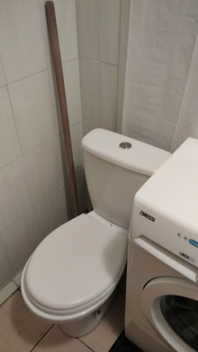 1835896523880474
