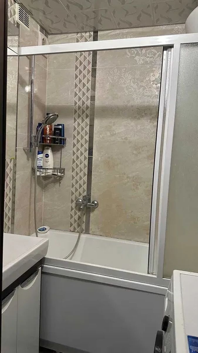 1831985002207475