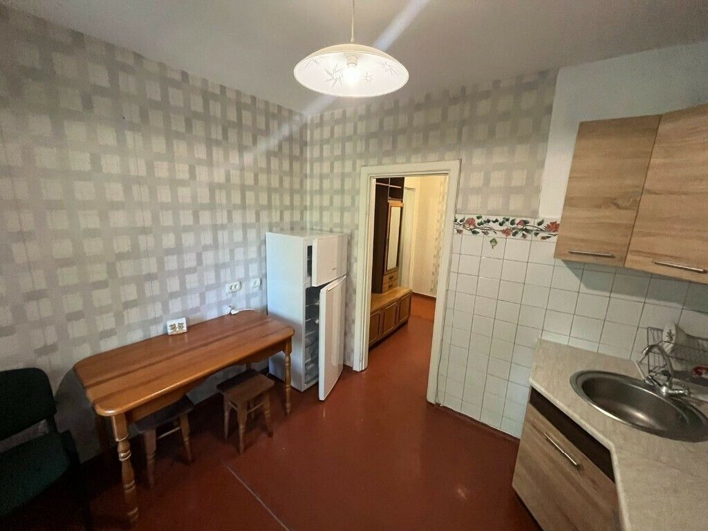 1832550557368475