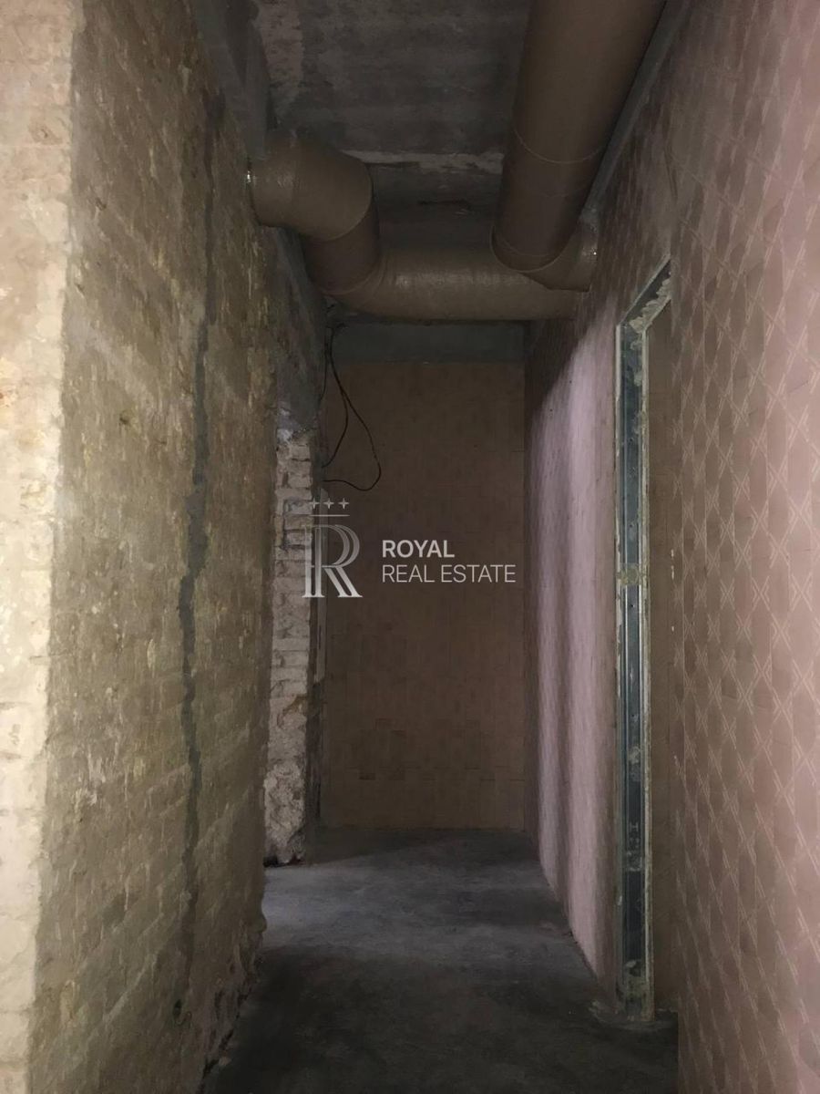 1839692735167476