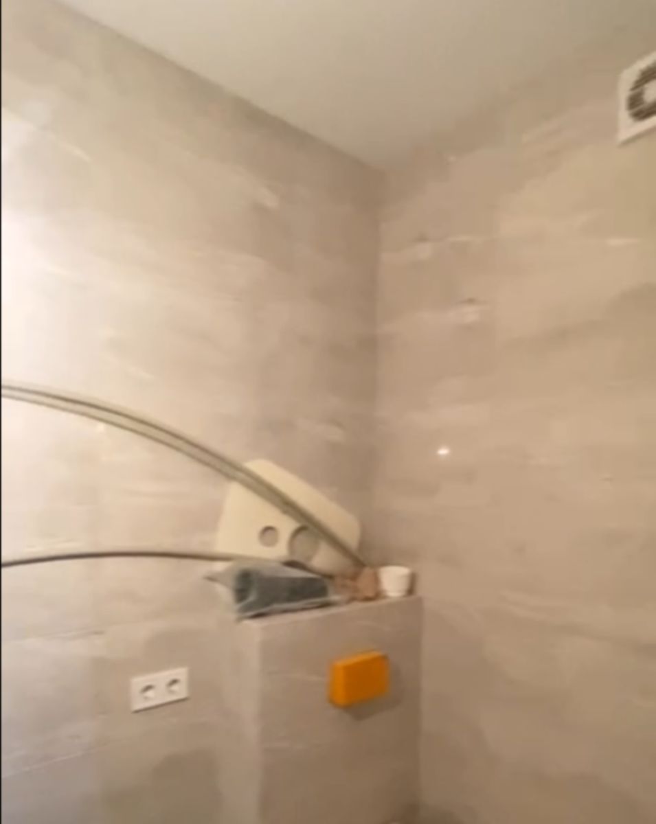 1835924812295477