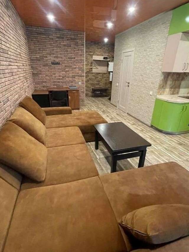 1834628636145479