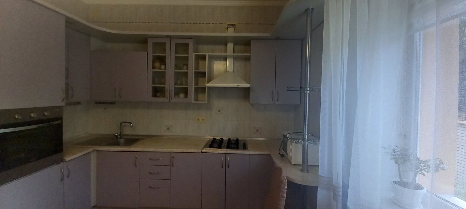 1806377711760048