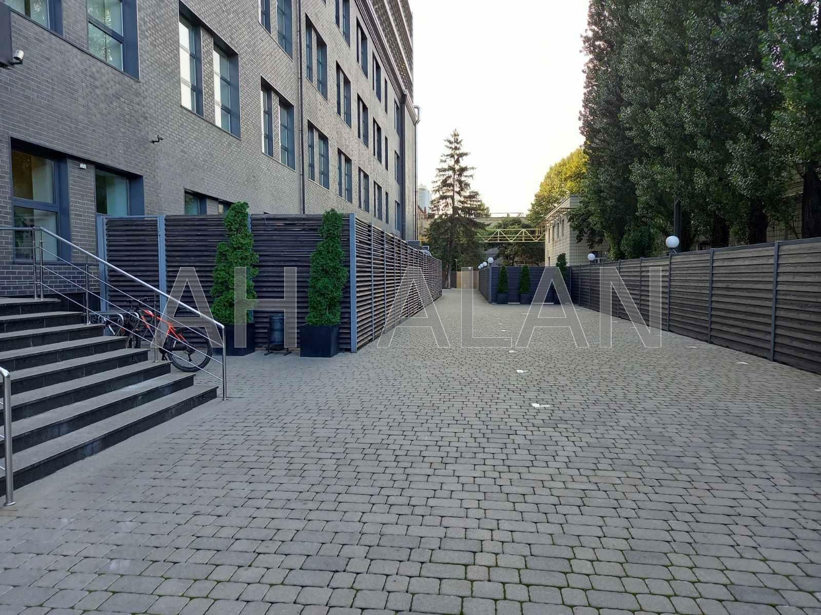 1837261129601048