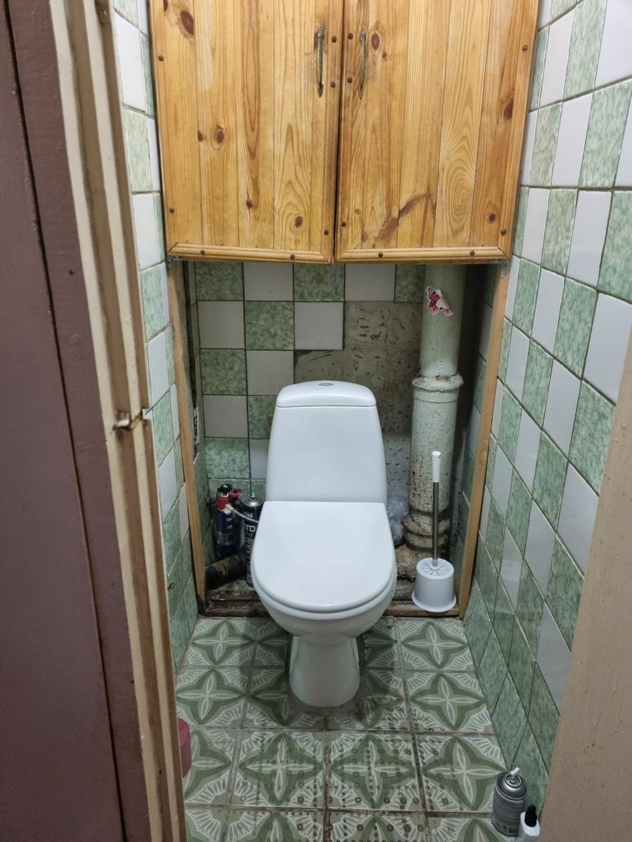1835267703199480