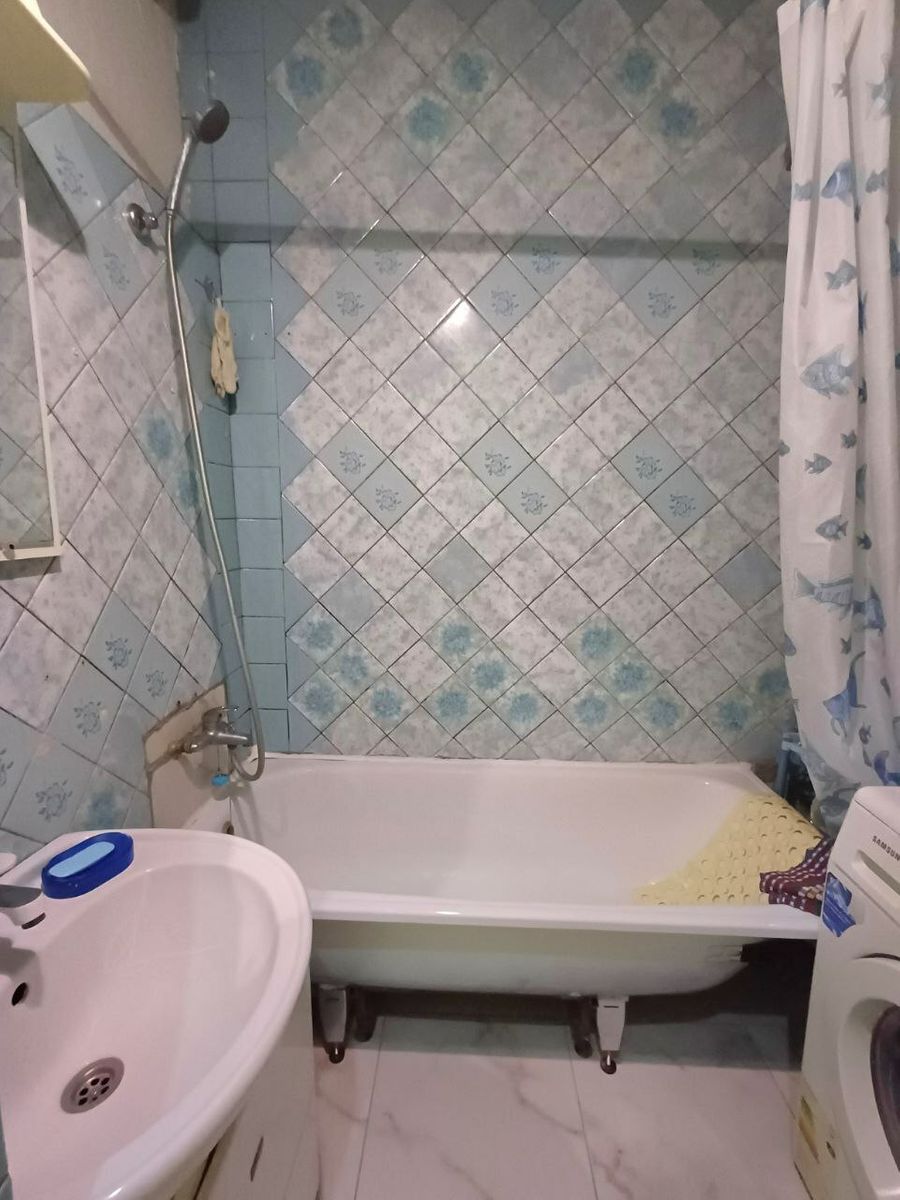 1835253043574482
