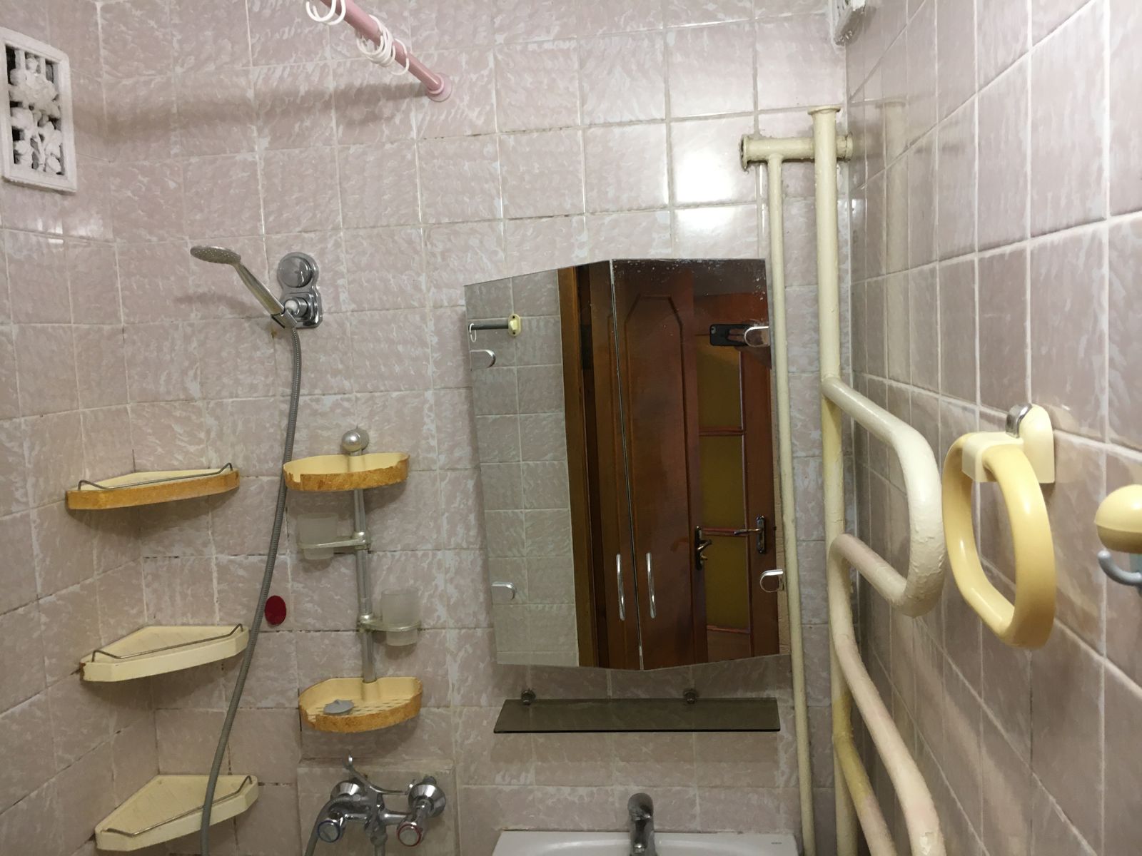 1775909649222484