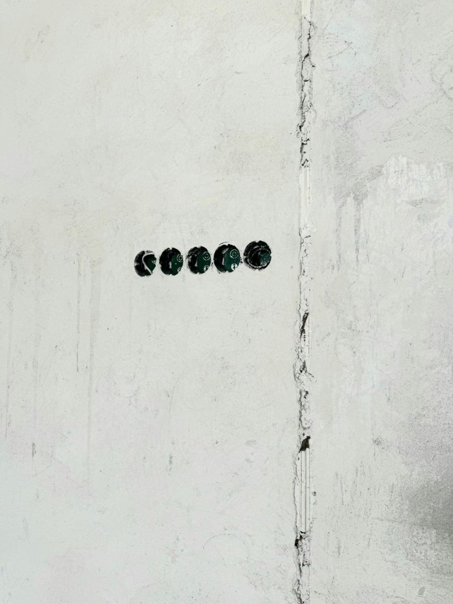1839800619119484