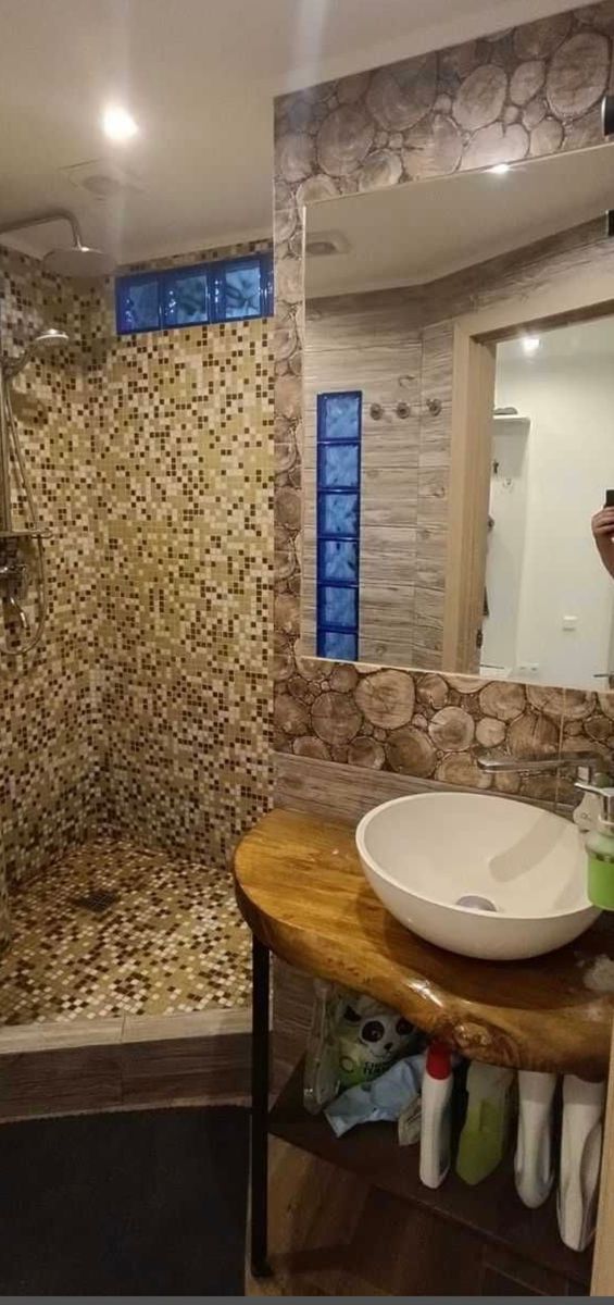 1839235441483485