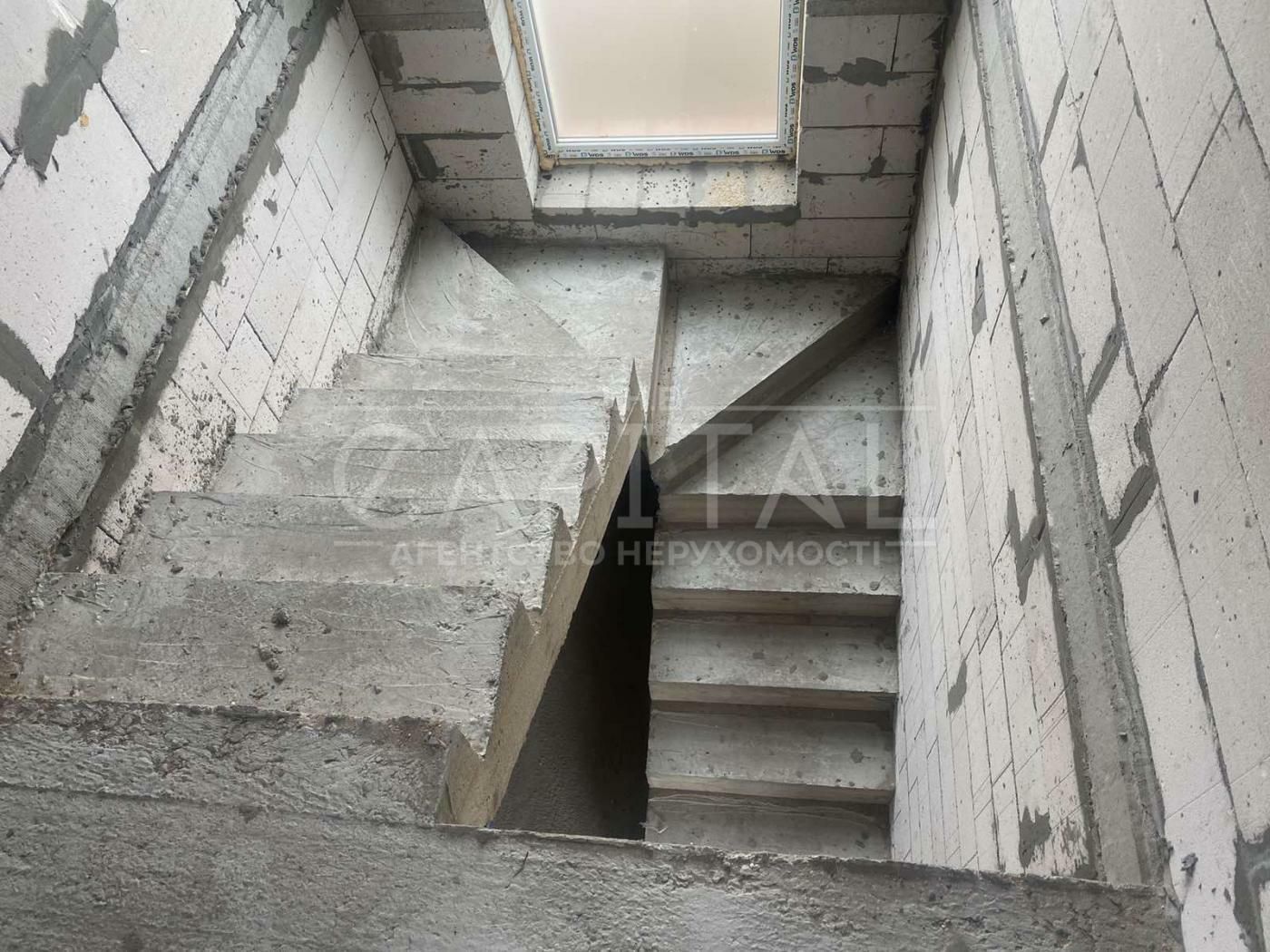 1834999743586487