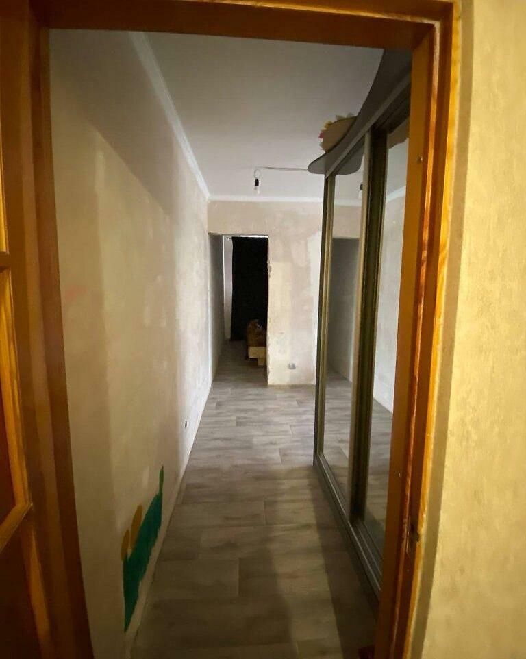 1832532276427489