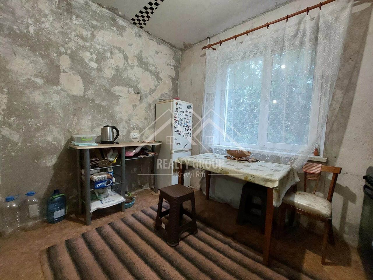 1832716156387489