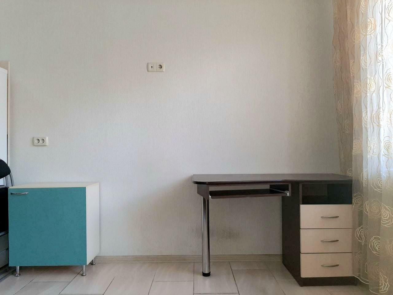 1833997600306489
