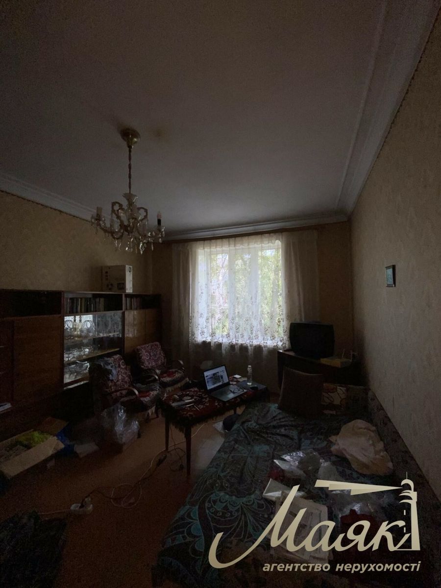 1834567712176489