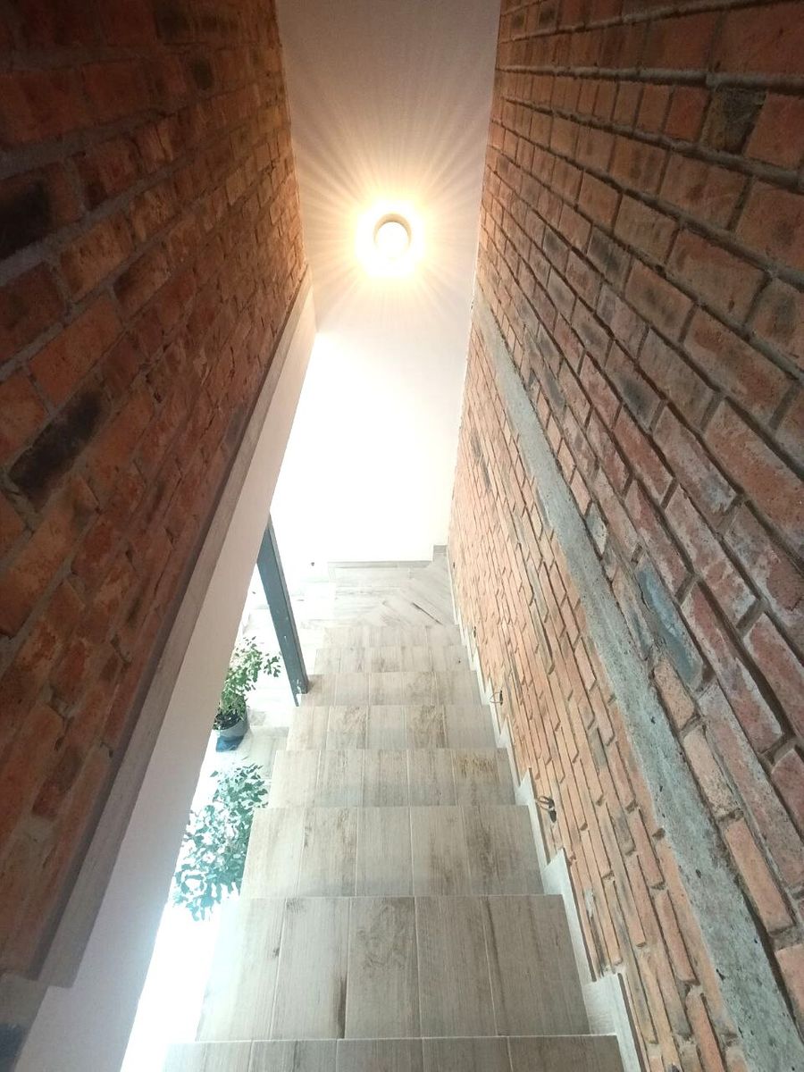 1840433828700489
