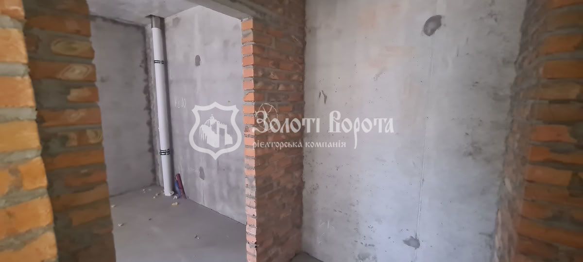 1837607895640491