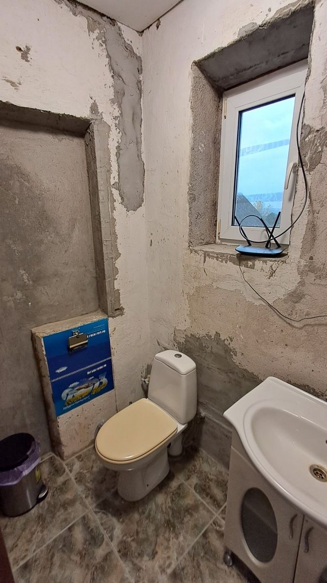 1835433896062493
