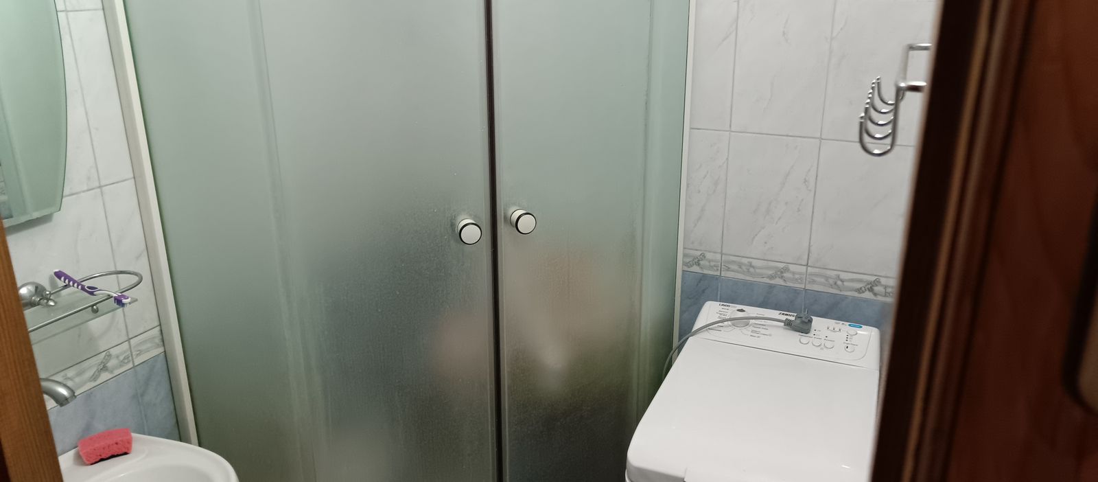 1830819543398495