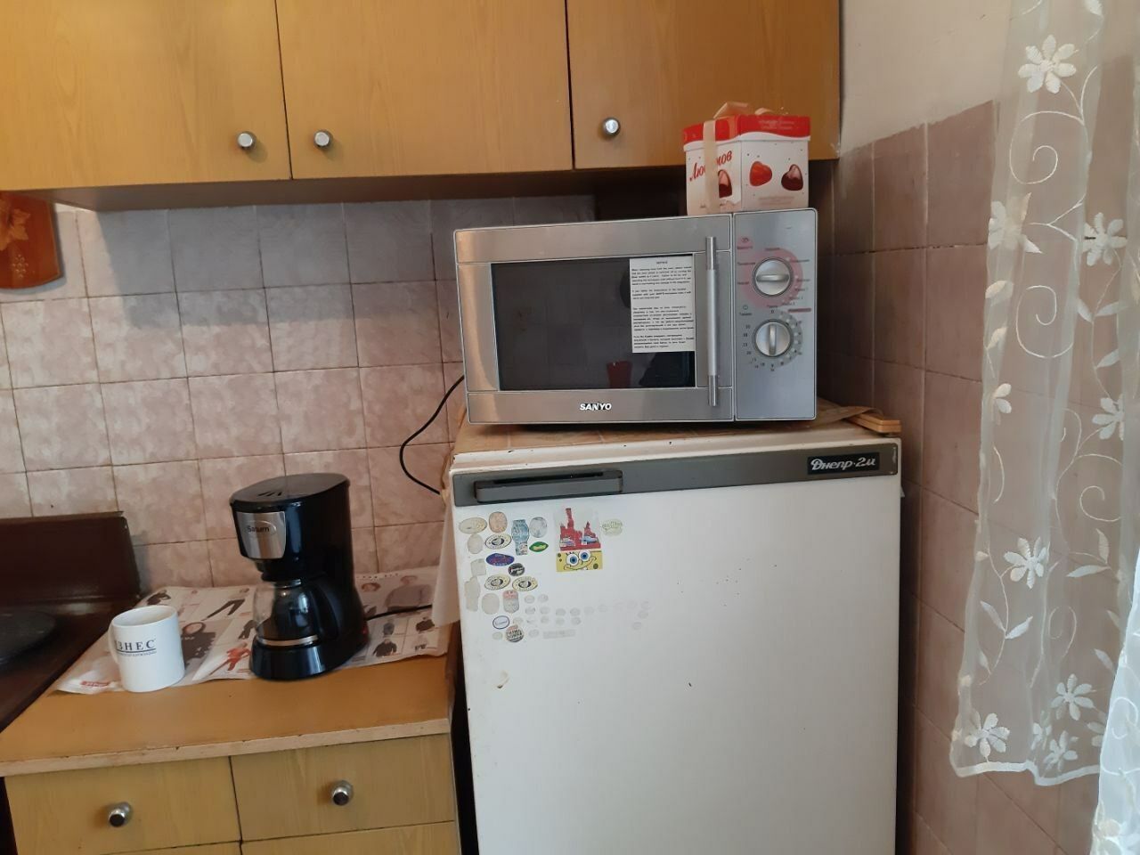 1831647235376495
