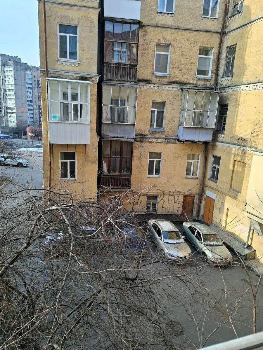 1836448702426495
