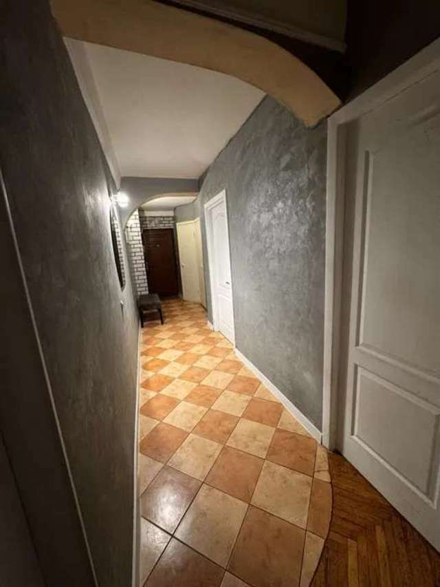 1831006065236496