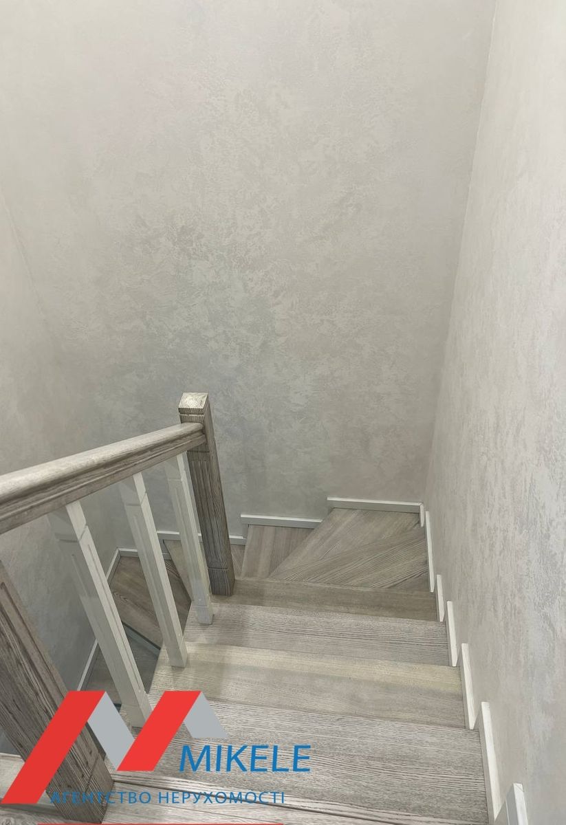 1832914204427496