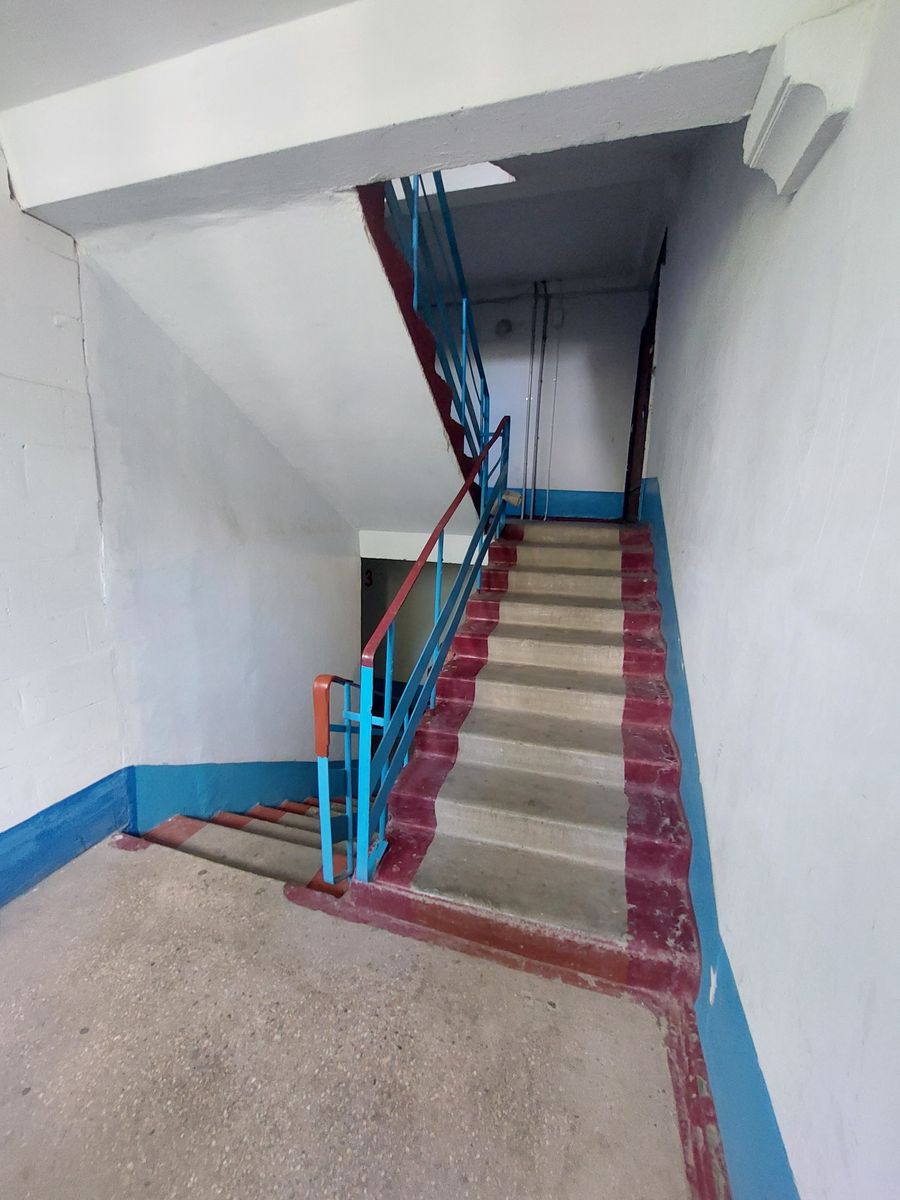 1835181876451496