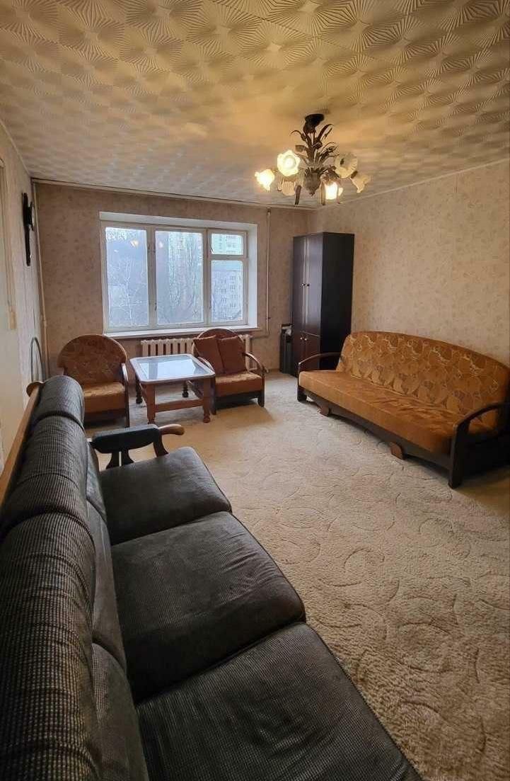 1831539152868497