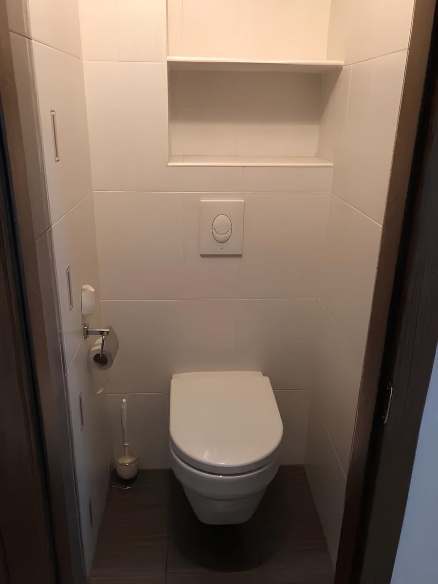 1832362948235497