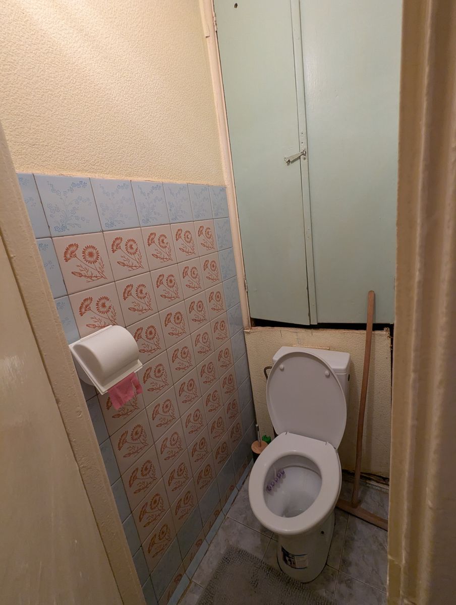 1834553363728497