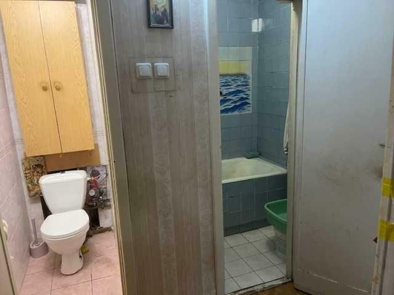 1831474661242498