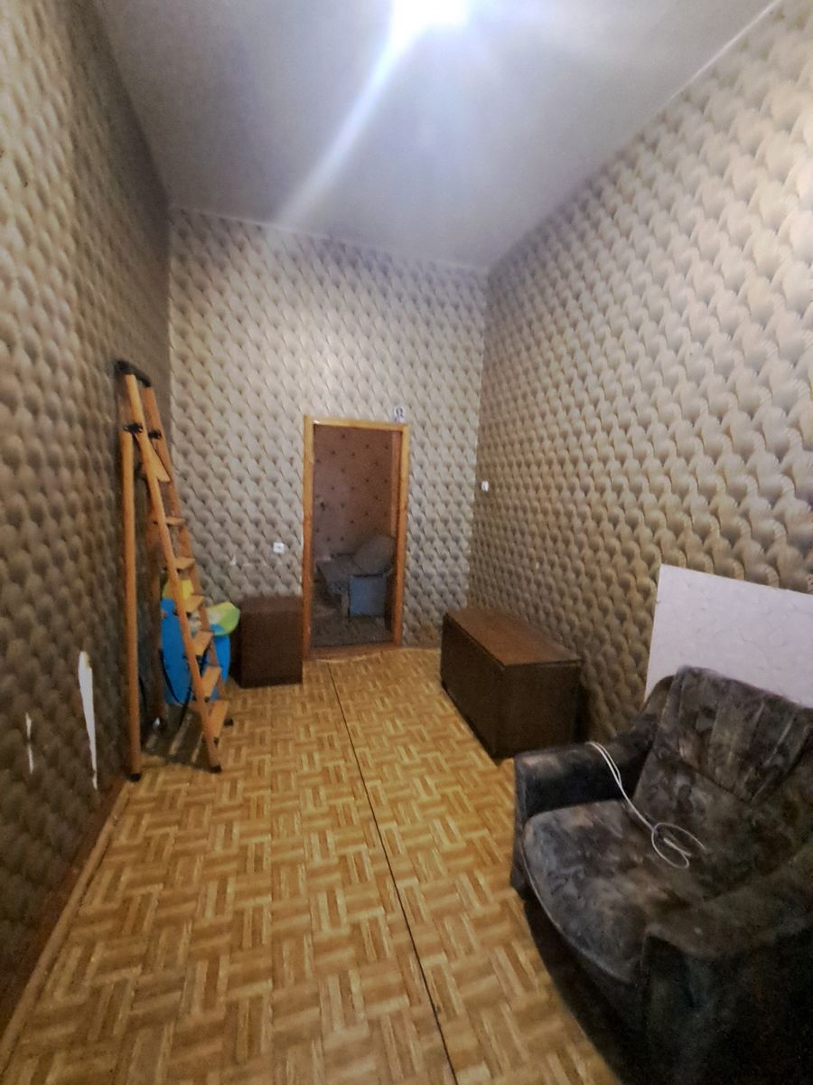 1835430078733498