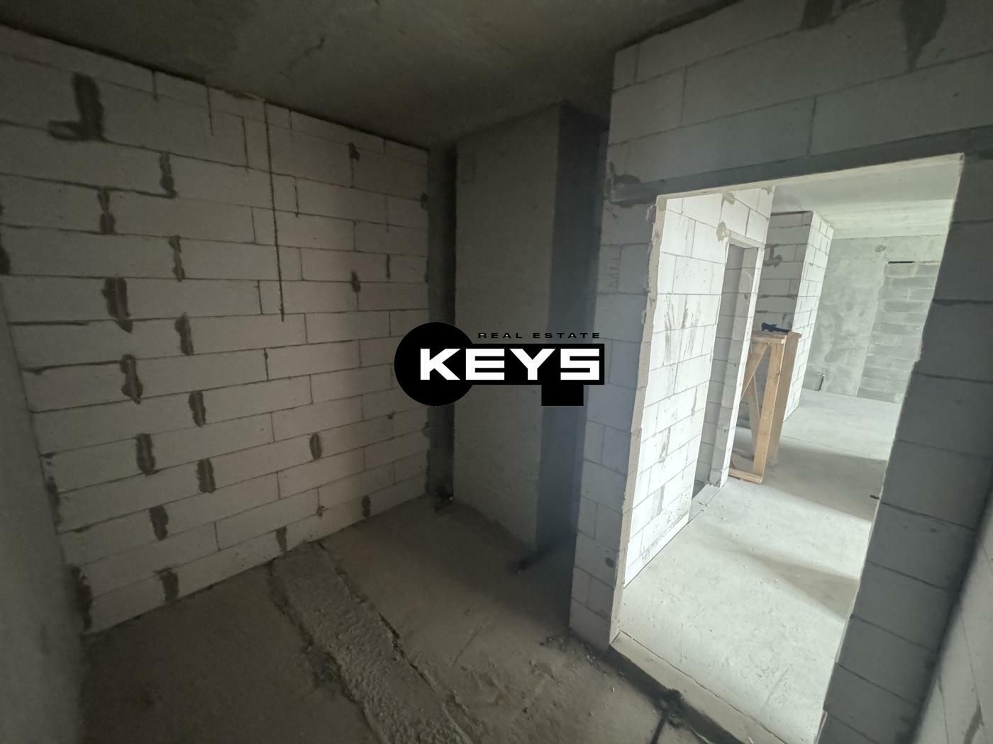 1837431067743005