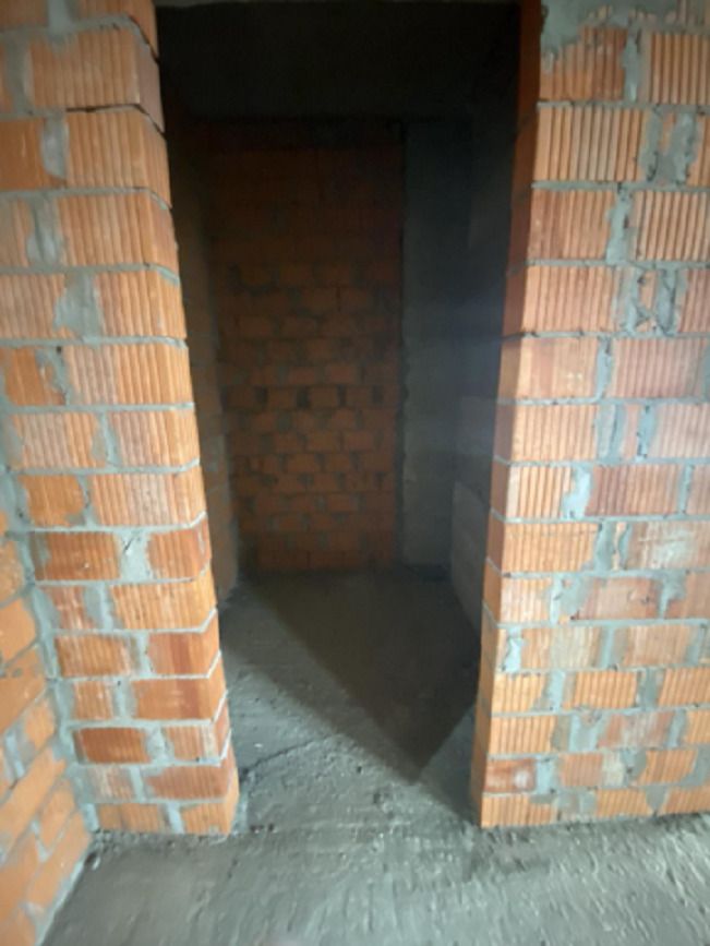 1834550746633050