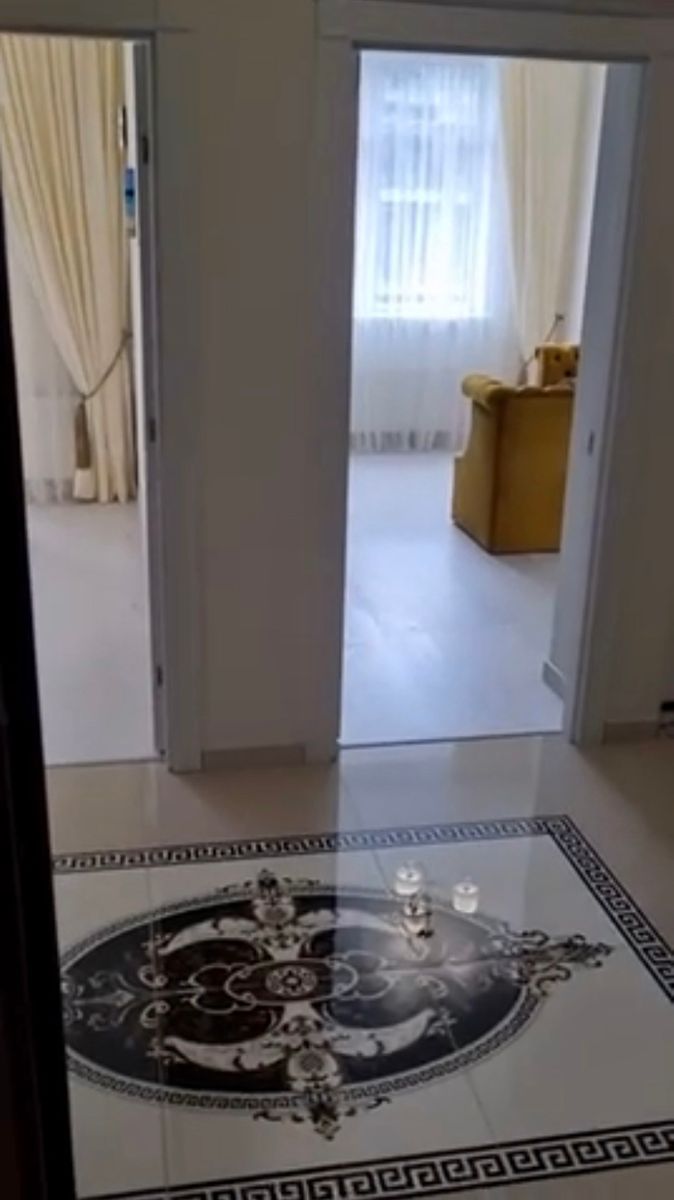 1835155436385050