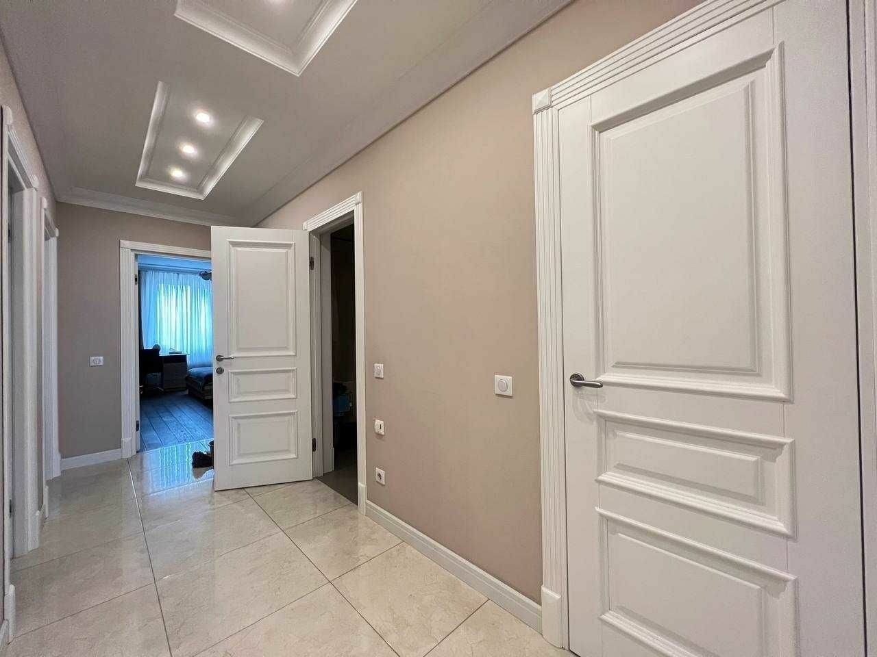 1833725995355500