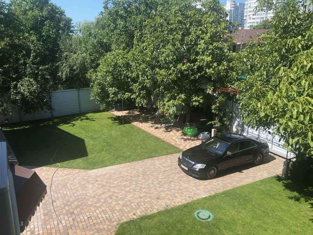 1824367358159502
