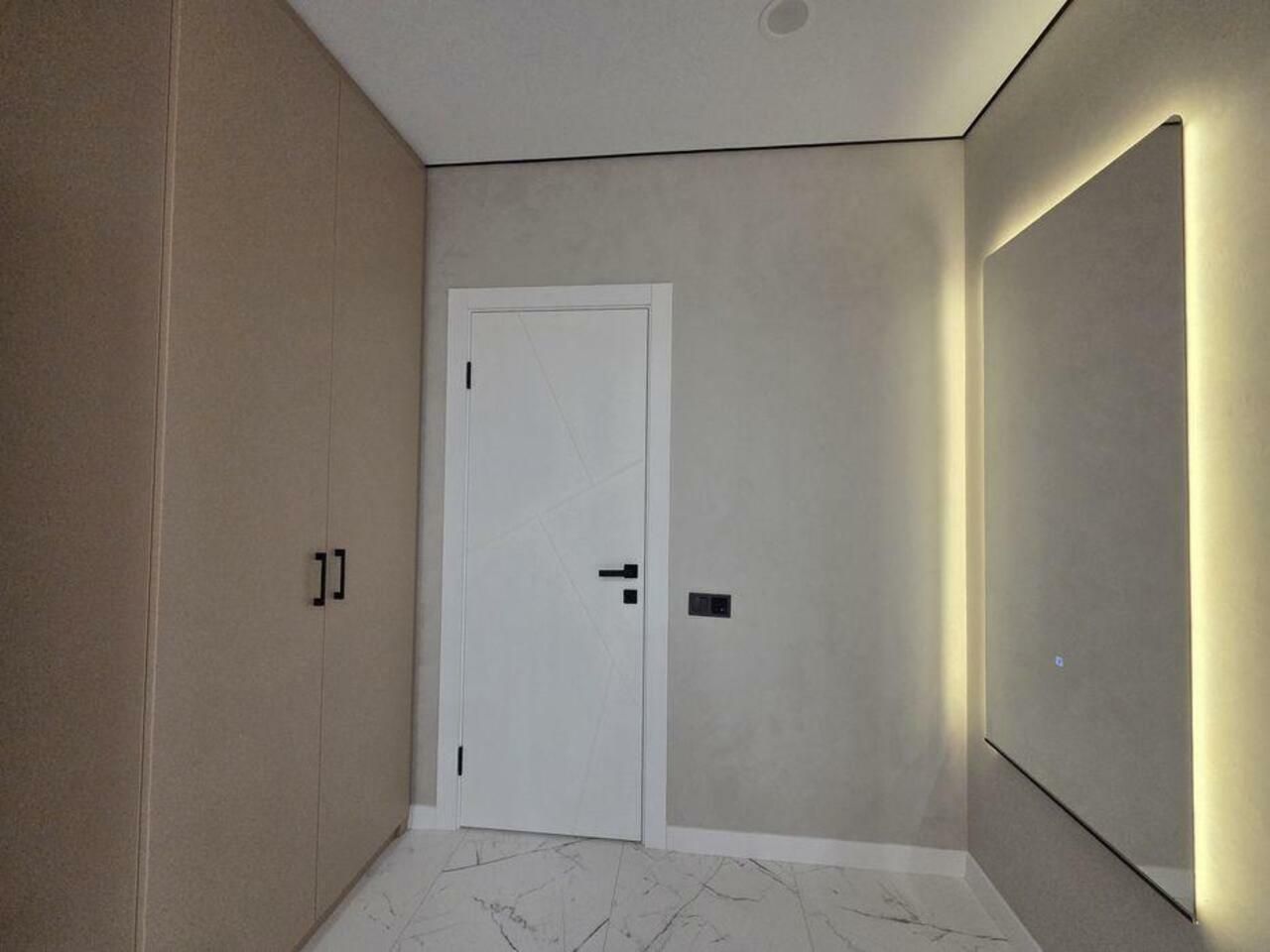 1833942878615502