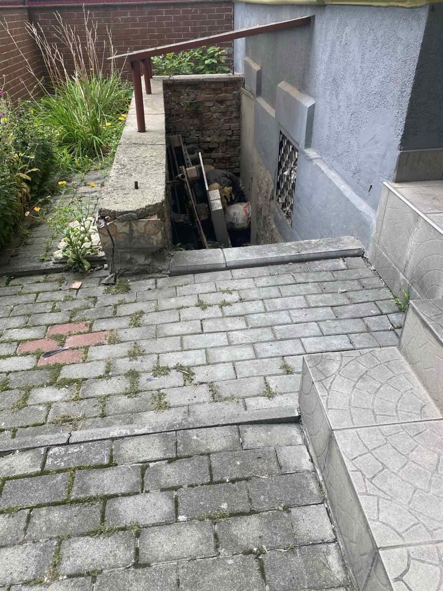 1839085411627502