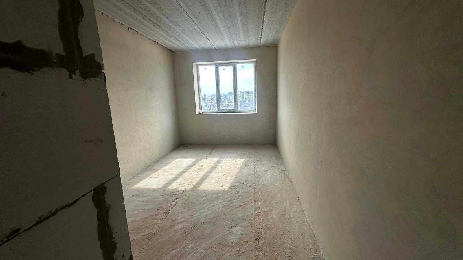 1835090153575504