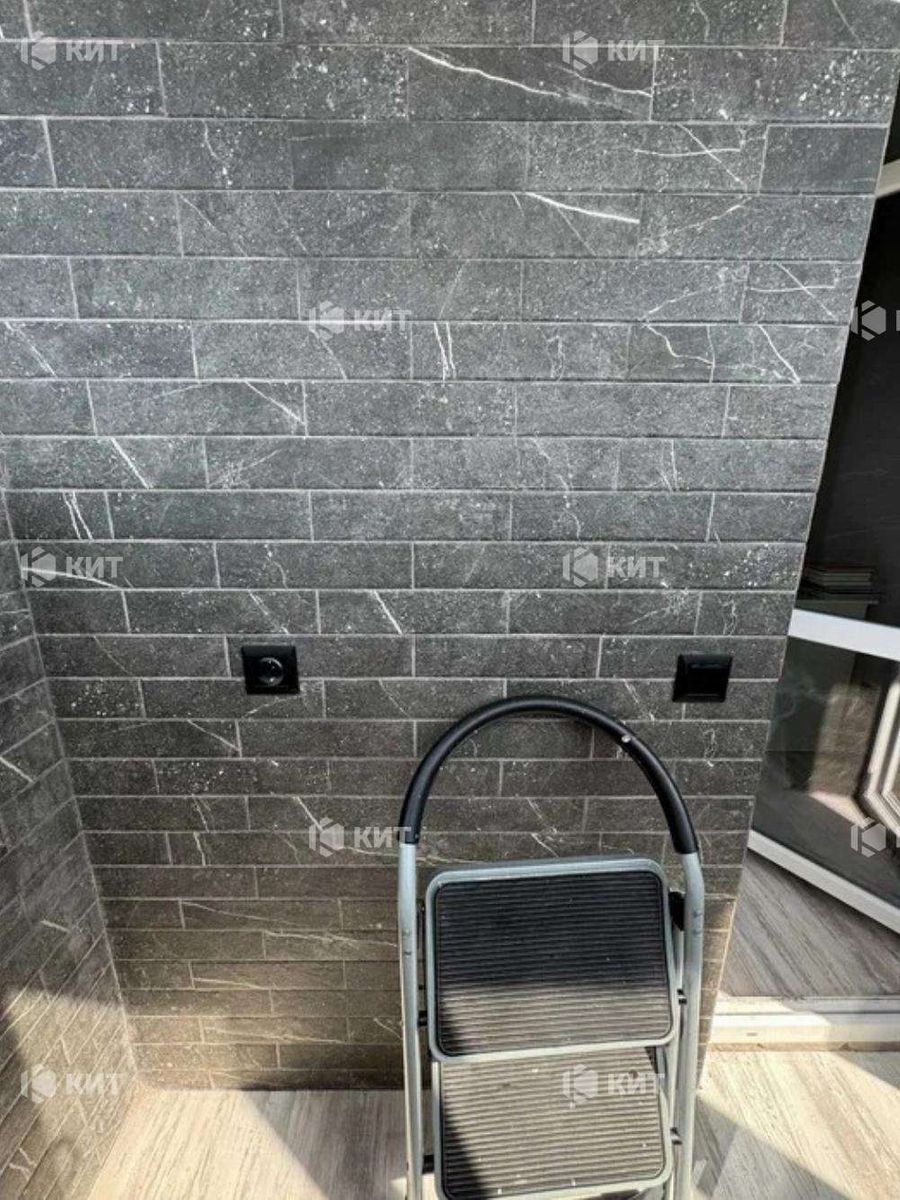 1838895770430505