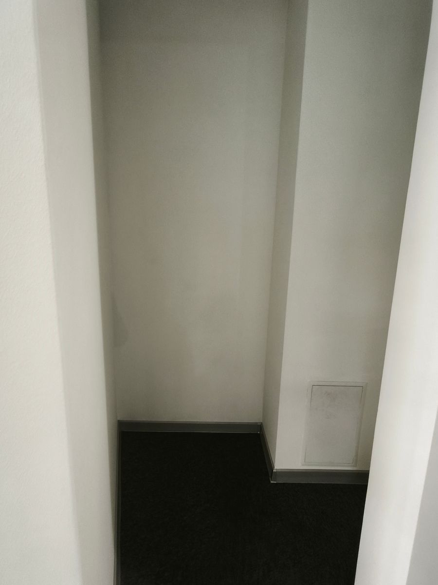 1833284475608506