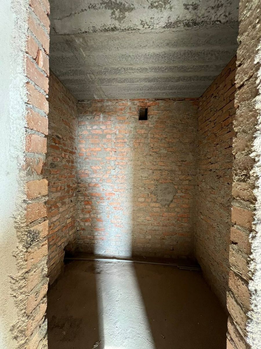 1824481273067507