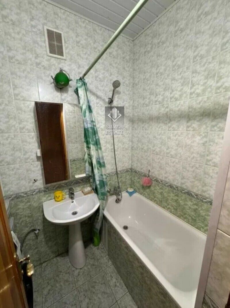 1831581859472507