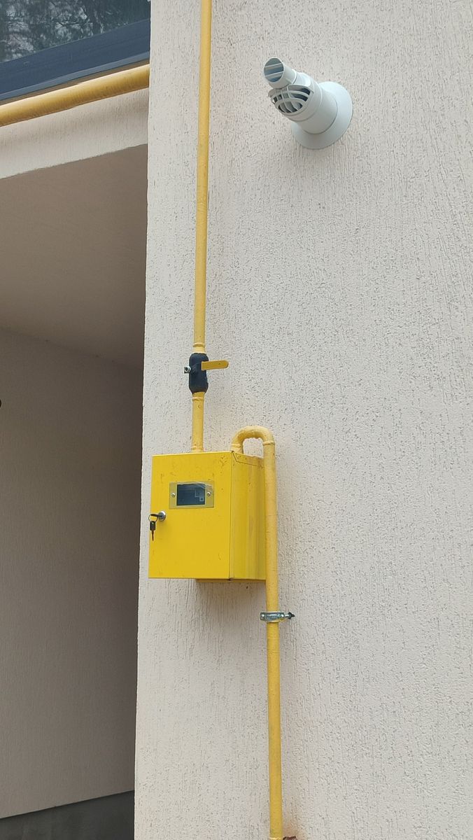 1838246215938507