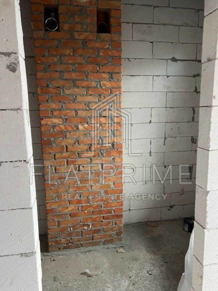 1835293063796508