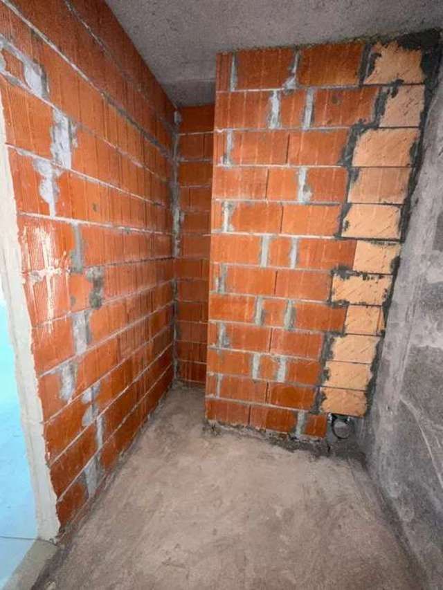 1835360796258051