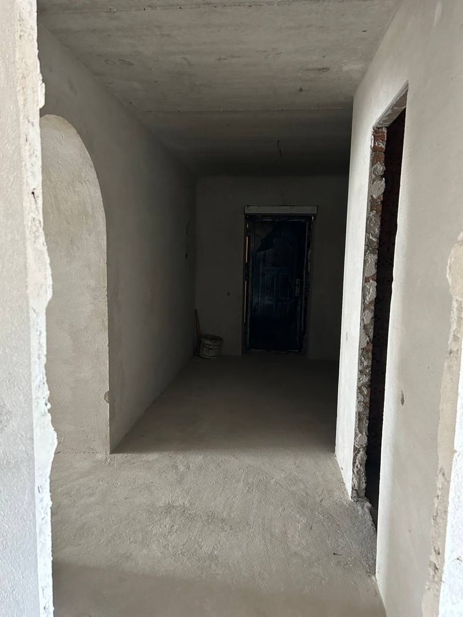 1837997289609510