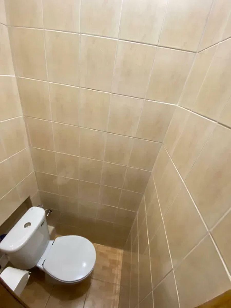 1831102771793512