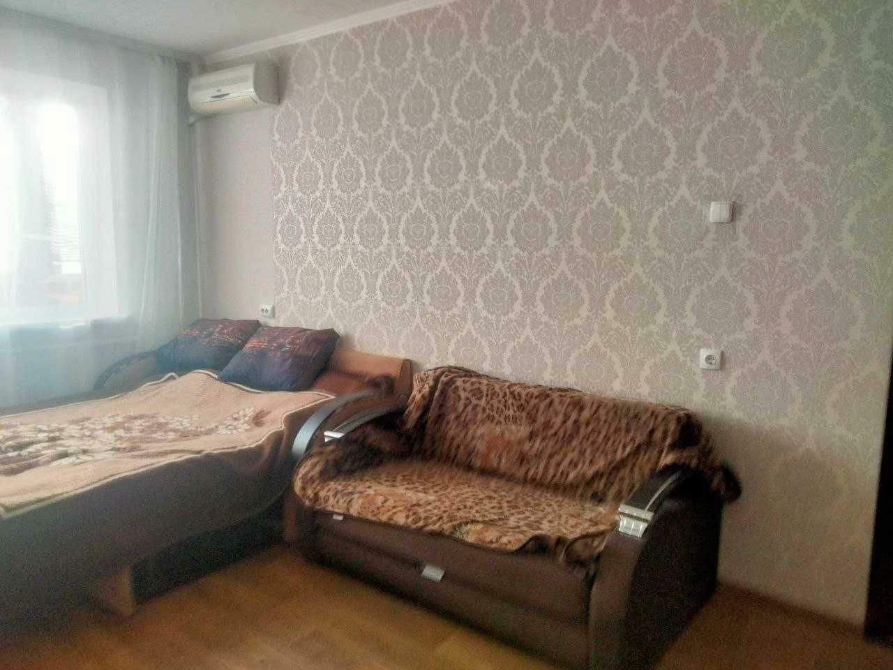 1832736661121512